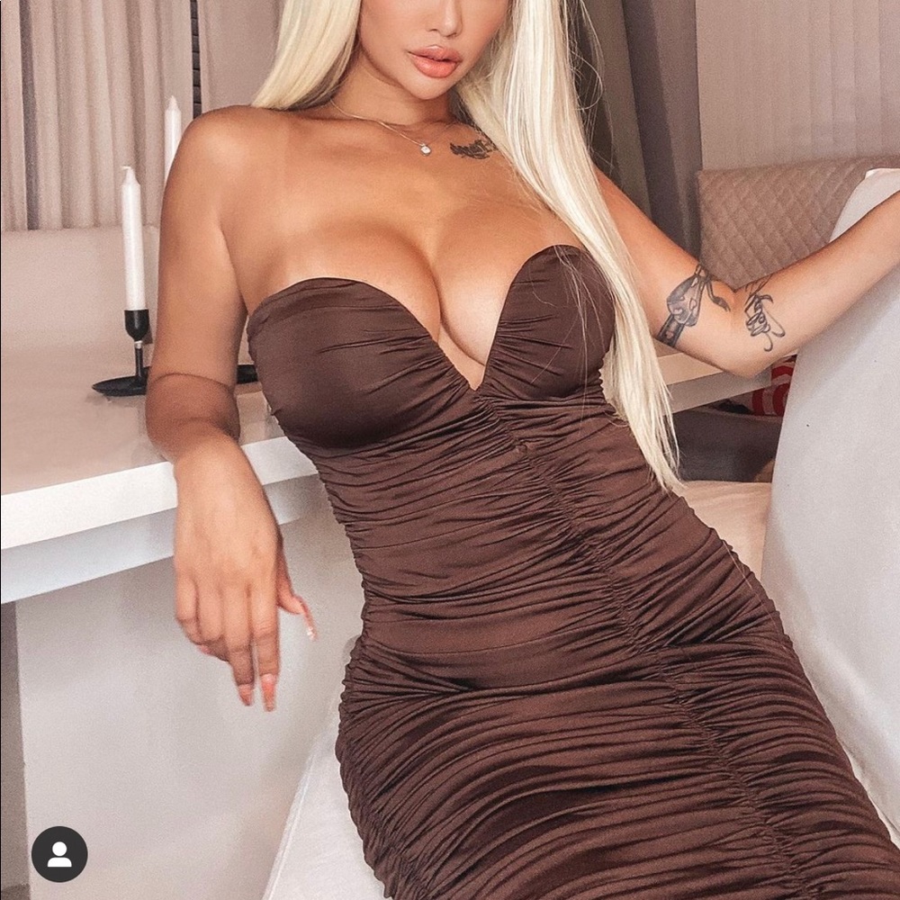 Ruched MIDI Dress in Brown 🤎